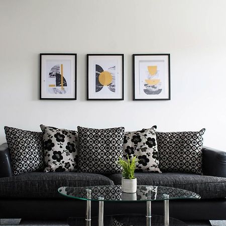 2 Bedroom Apartment Leamington Spa Hosted By Golden Key Lillington  Bagian luar foto