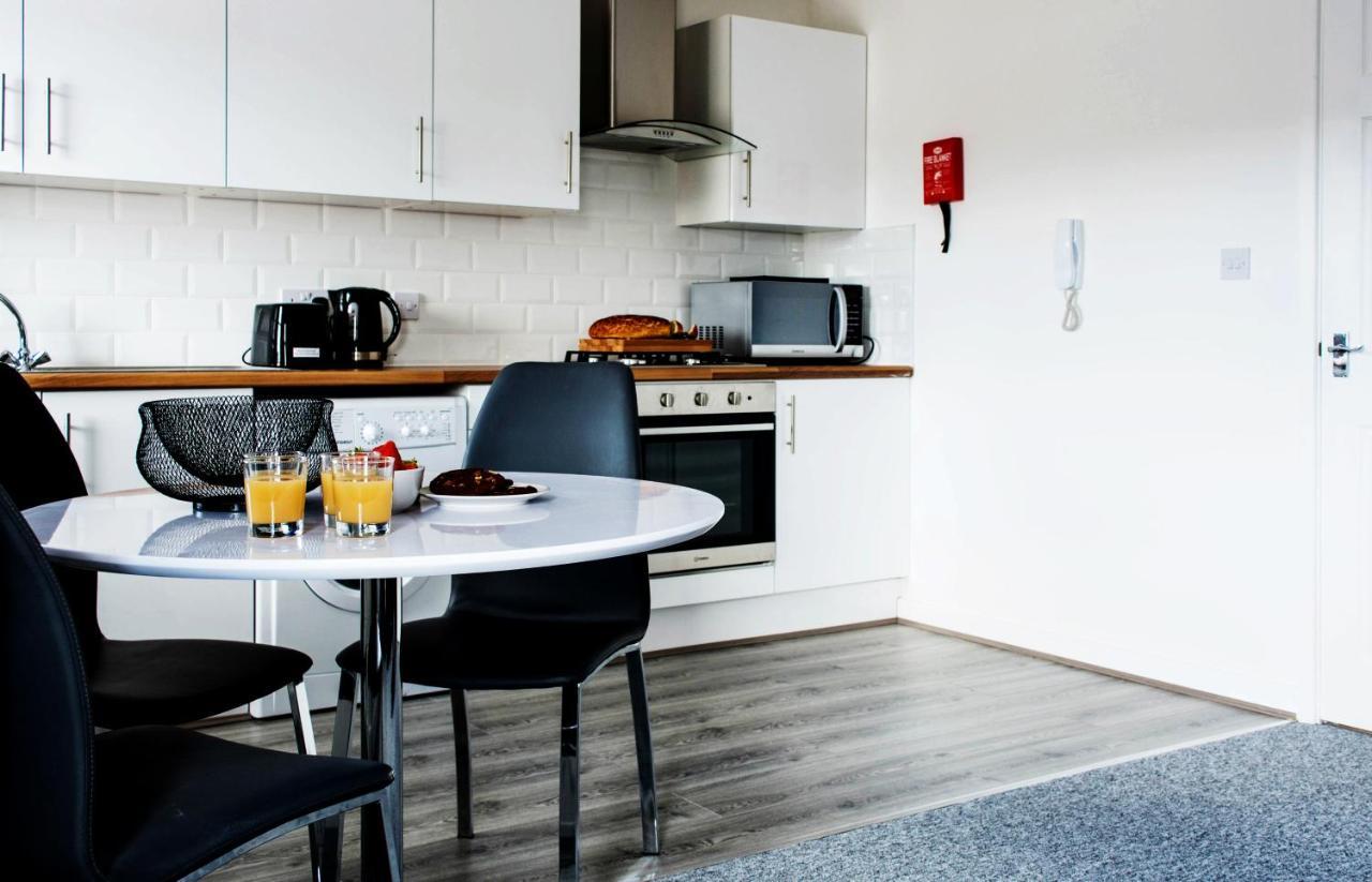 2 Bedroom Apartment Leamington Spa Hosted By Golden Key Lillington  Bagian luar foto