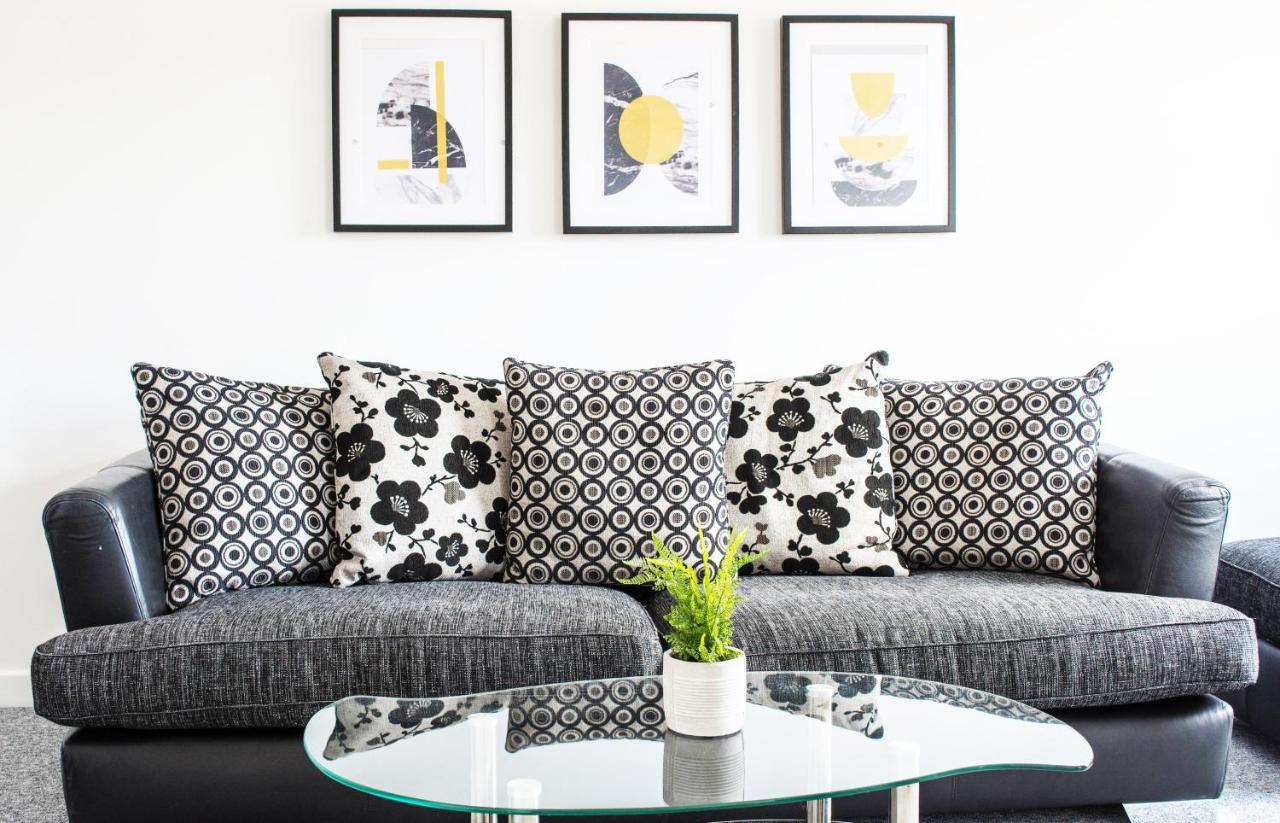 2 Bedroom Apartment Leamington Spa Hosted By Golden Key Lillington  Bagian luar foto